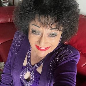 Meet your Posher, Sandie